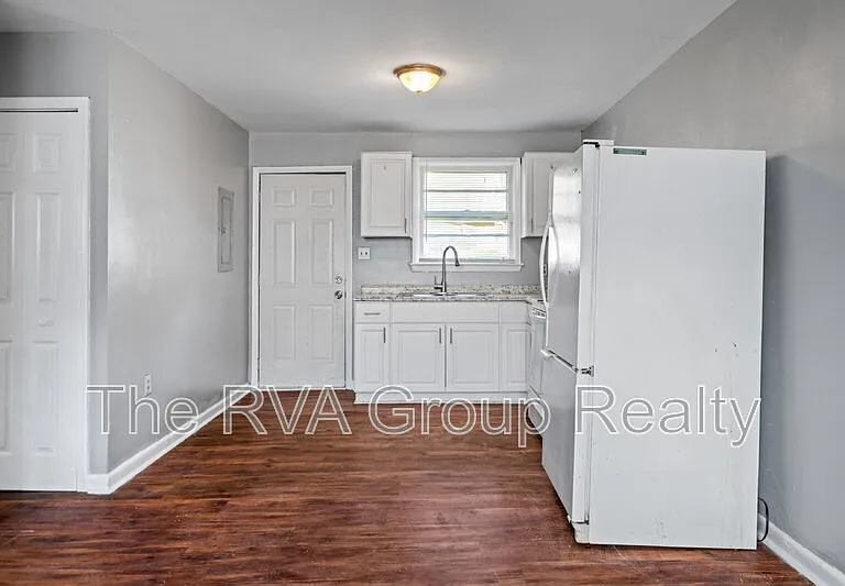 1528 Lincoln St — Photo 11