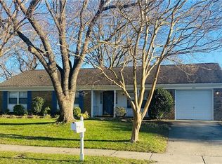 820 Hanover Dr, Virginia Beach, VA 23464