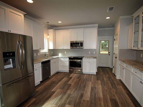 4th image of 3835 N 11th Ave