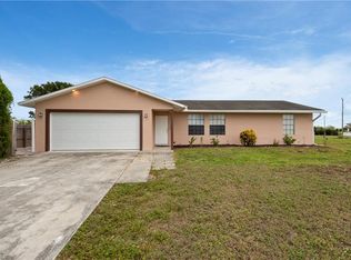 1217 NE 4th Pl, Cape Coral, FL 33909