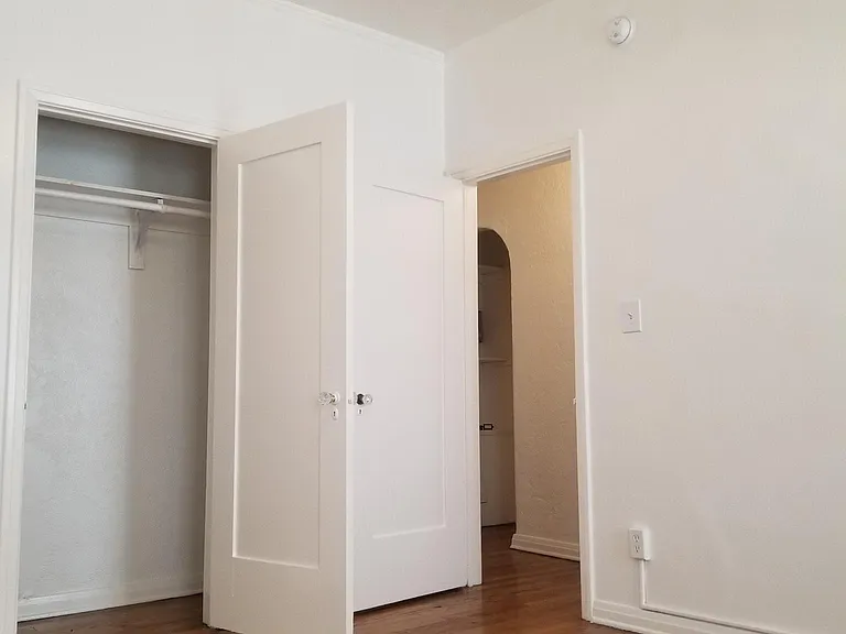 614 S Cloverdale Ave #7 — Photo 20