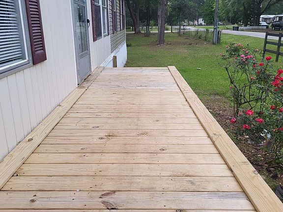 3rd image of 160 NE Oakforest Gln