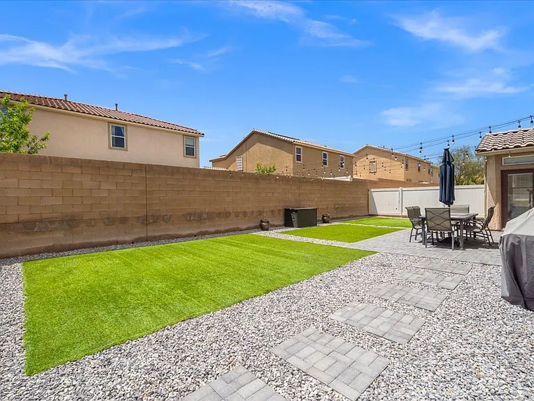 1213 Earth Ct — Photo 24