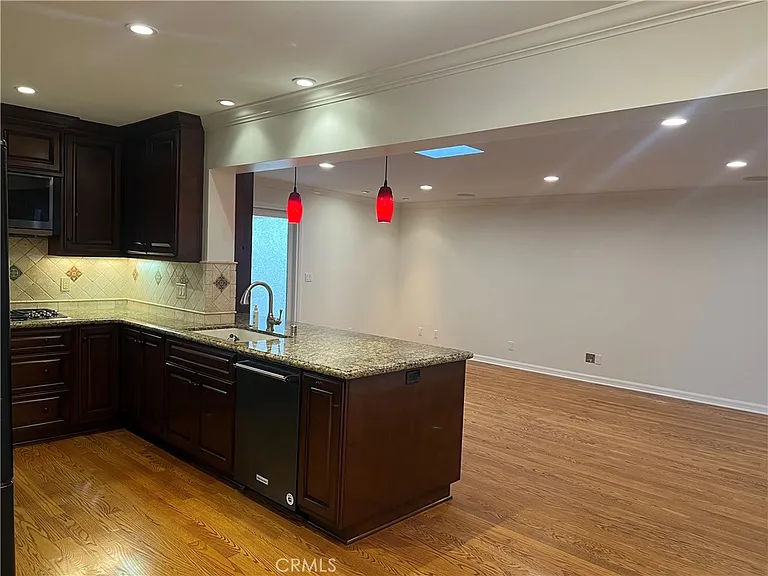 4016 Mesa St — Photo 14