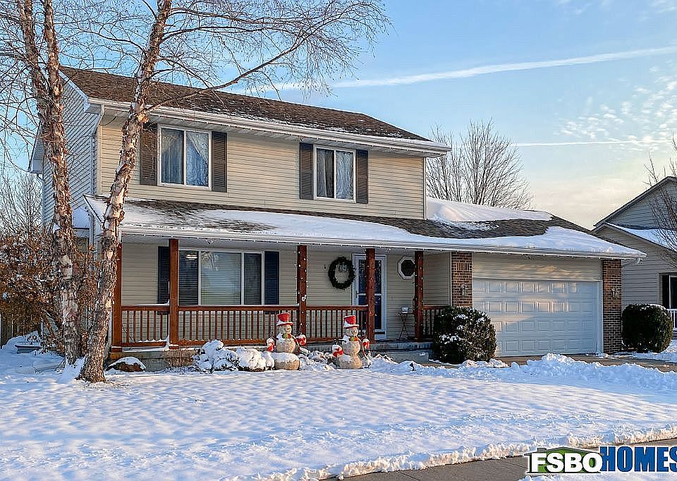 1st image of 3135 SE Cherry Blossom Dr