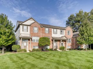 582 Conservatory Ln, Aurora, IL 60502