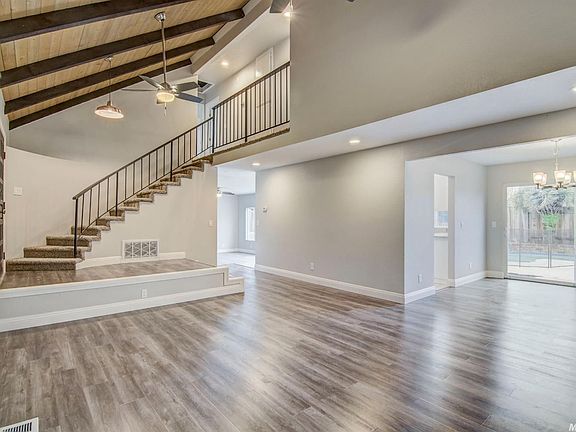 5th image of 8220 Coast Oak Way