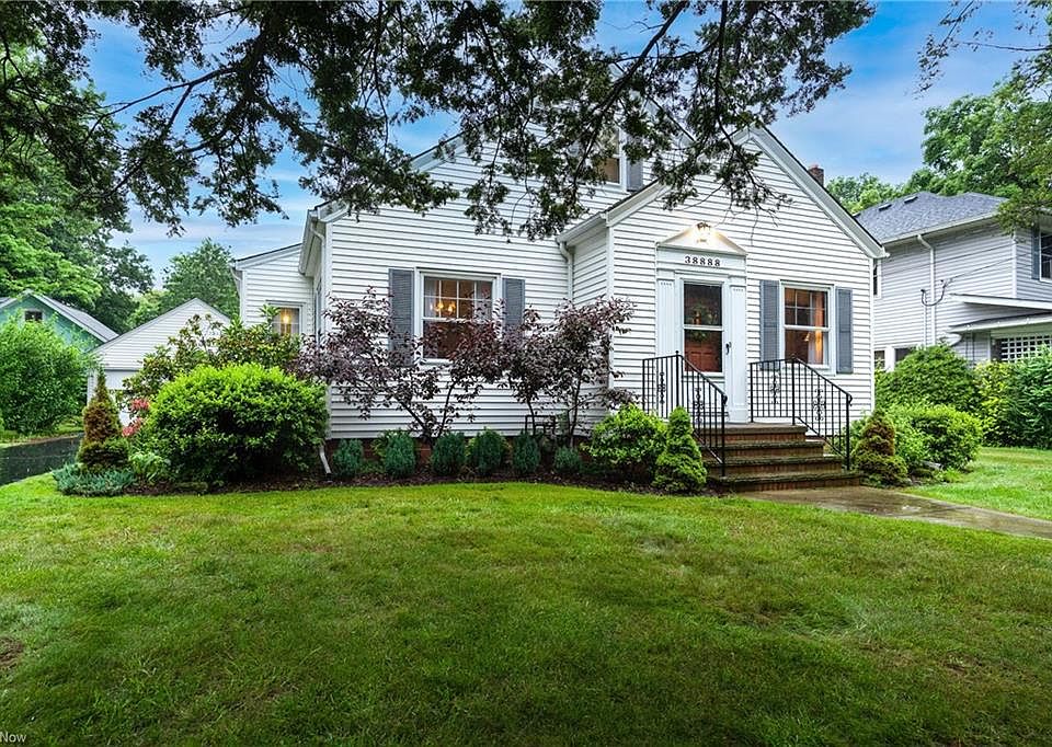 1st image of 38888 Gardenside Dr