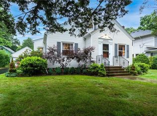 38888 Gardenside Dr, Willoughby, OH 44094