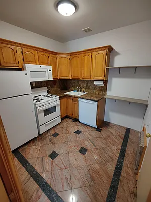 Rented by Apple Exclusive Realty Inc | media 14