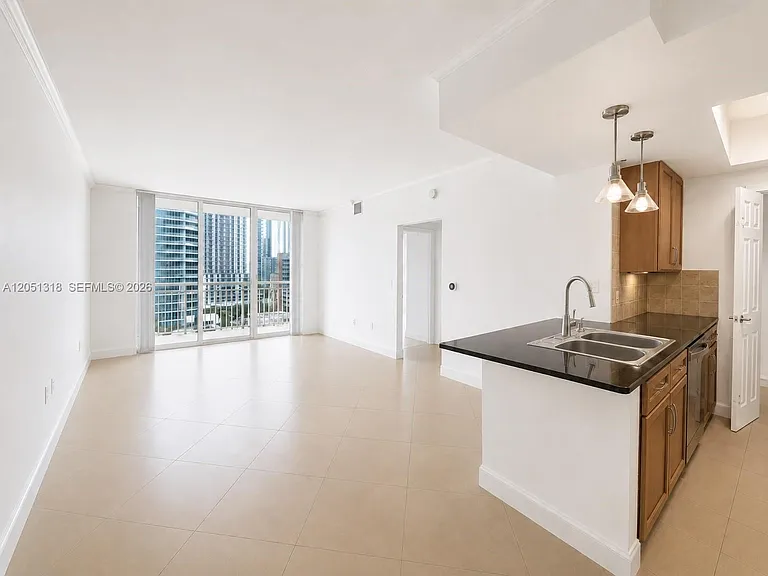 2000 N Bayshore Dr #1107 — Photo 7