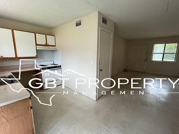 2nd image of 198 Tupelo St #15