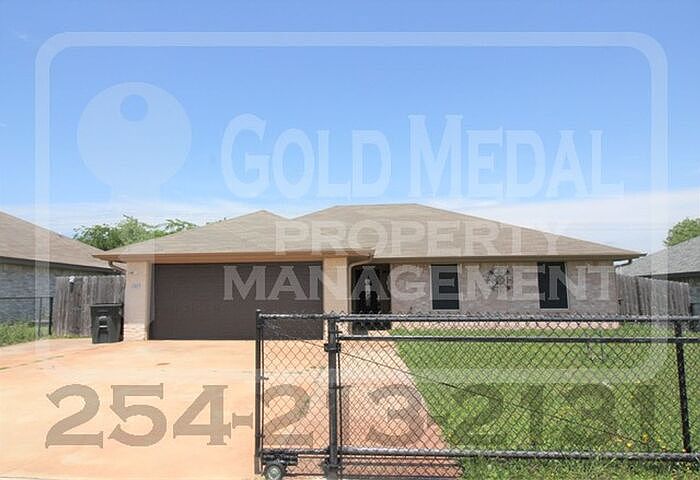 1st image of 2405 Westwood Dr