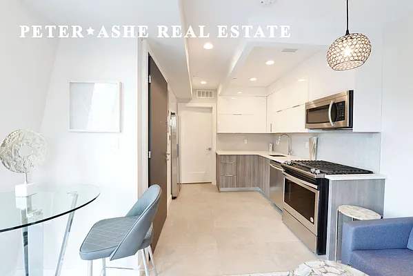 Rented by Peter Ashe | media 55