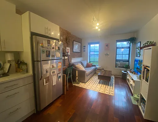 Rented by True Real Estate Group | media 6