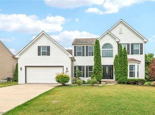39289 Arlington Dr, Avon, OH 44011