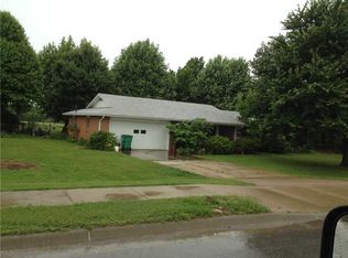 374 N 48th St, Springdale, AR 72762