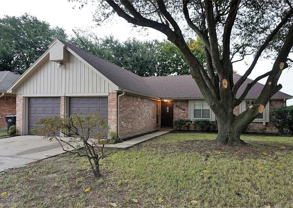 1st image of 8506 Parkhill Forest Dr