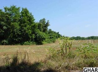 1593 Rockledge Dr, Carlisle, PA 17015