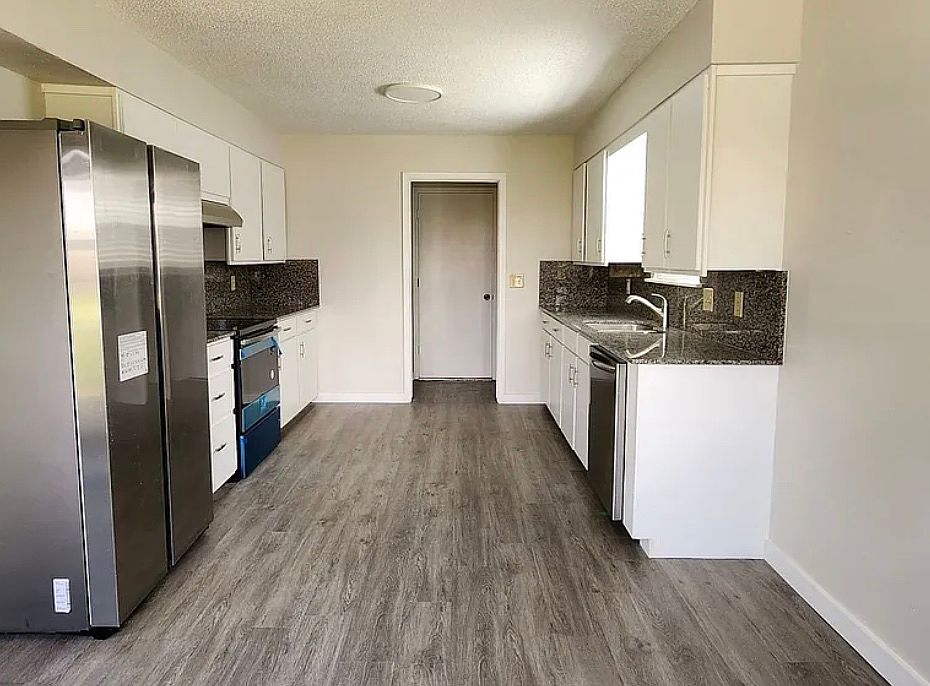 1st image of 2042 E Magnolia Dr