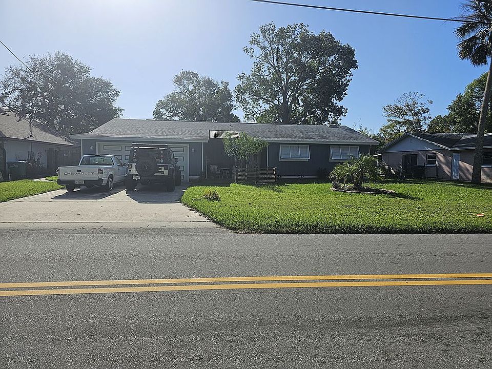1st image of 627 10th St