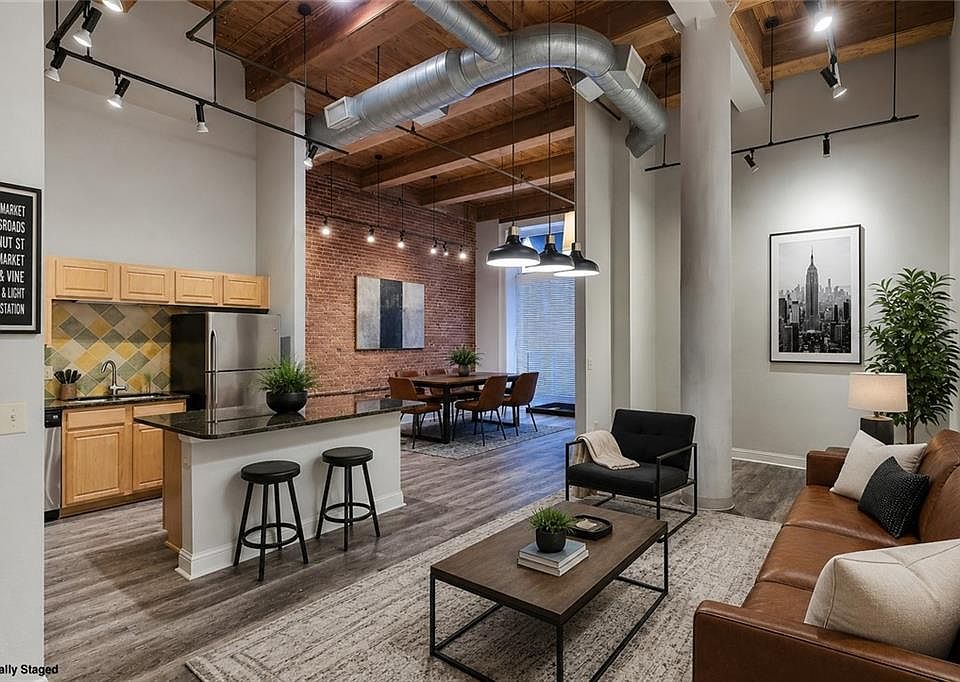 1st image of 609 Central St APT 1102