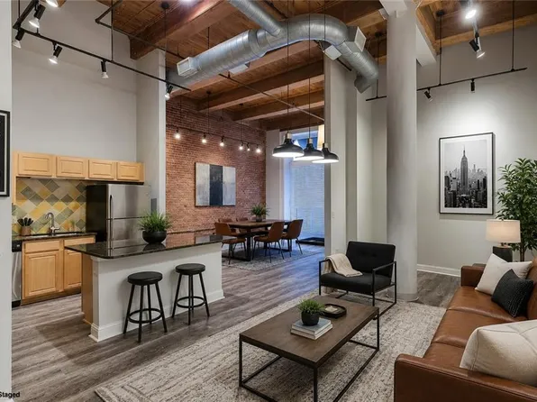 609 Central St APT 1102, Kansas City, MO 64105