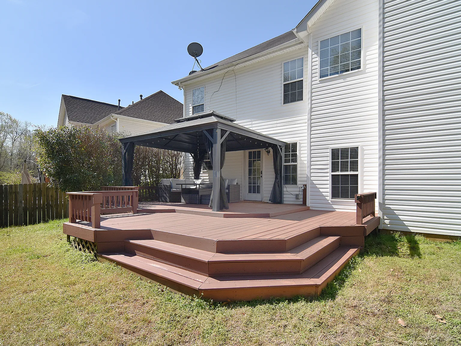 Eagle Creek Dr, Charlotte — Photo 3