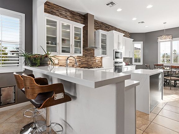 2nd image of 80900 Avenida Santa Carmen