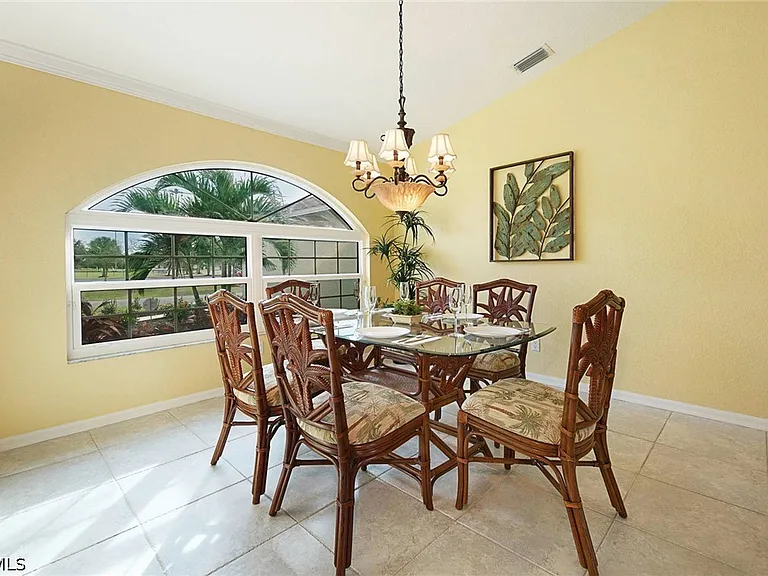 4138 SW 5th Ave — Photo 11