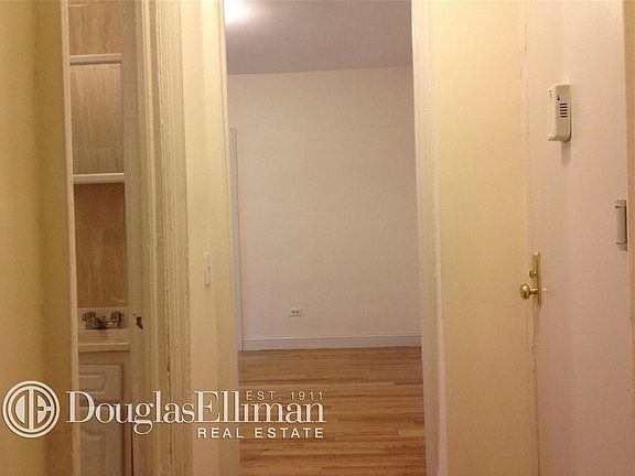 4th image of 565 W 175th St APT 32
