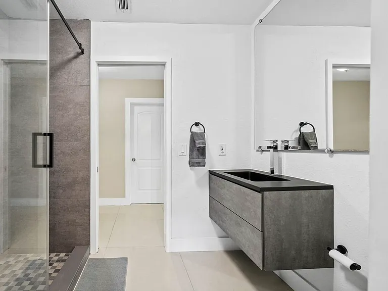 4455 SW 10th St #SFH — Photo 20