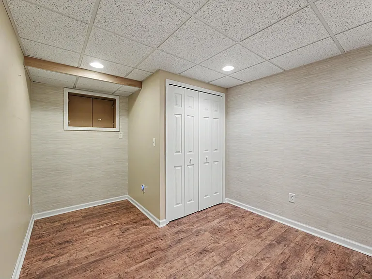 701 Charing Ct — Photo 25