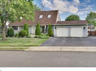 24 Anita Way, Hamilton, NJ 08610