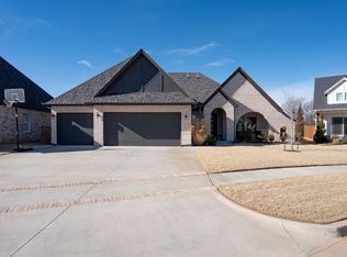13013 Cobblestone Curve Rd, Oklahoma City, OK 73142