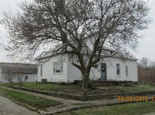 401 W 4th St, Brookston, IN 47923