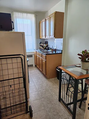 Rented by Astoria Park Realty Group Inc | media 21