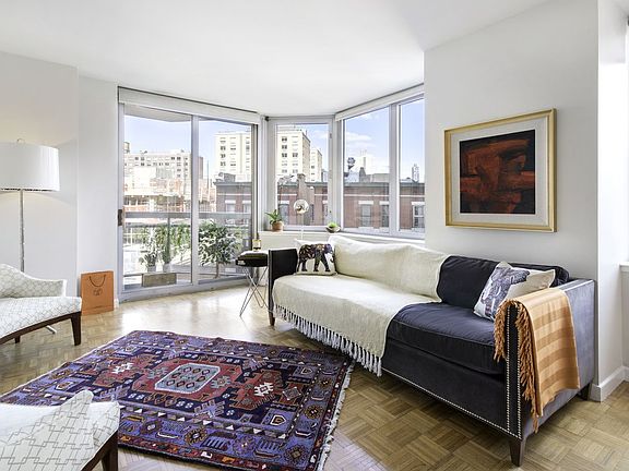 4th image of 500 W 43rd St APT 6G