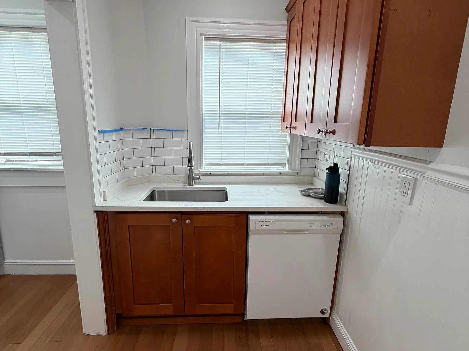 3 bed, 1050 sqft, $3,000 — Photo 3