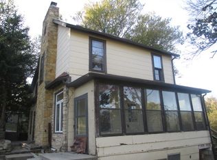 221 Benton St, Le Claire, IA