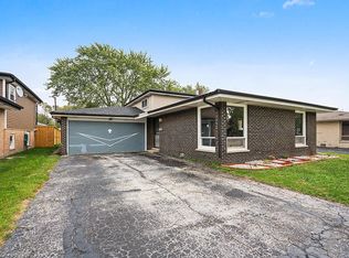 15325 Dante Ave, Dolton, IL