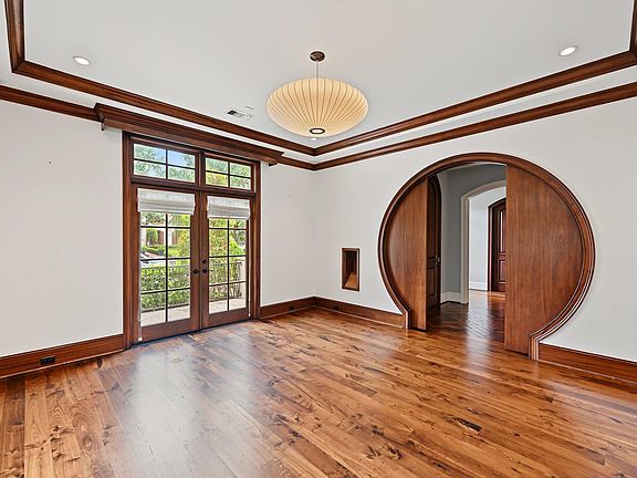 3rd image of 3223 Albans Rd