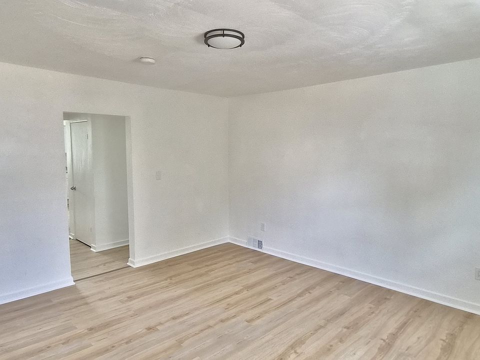 1st image of 1025 Kenneth Ave #2