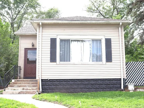 528 Mount St, Gary, IN 46406