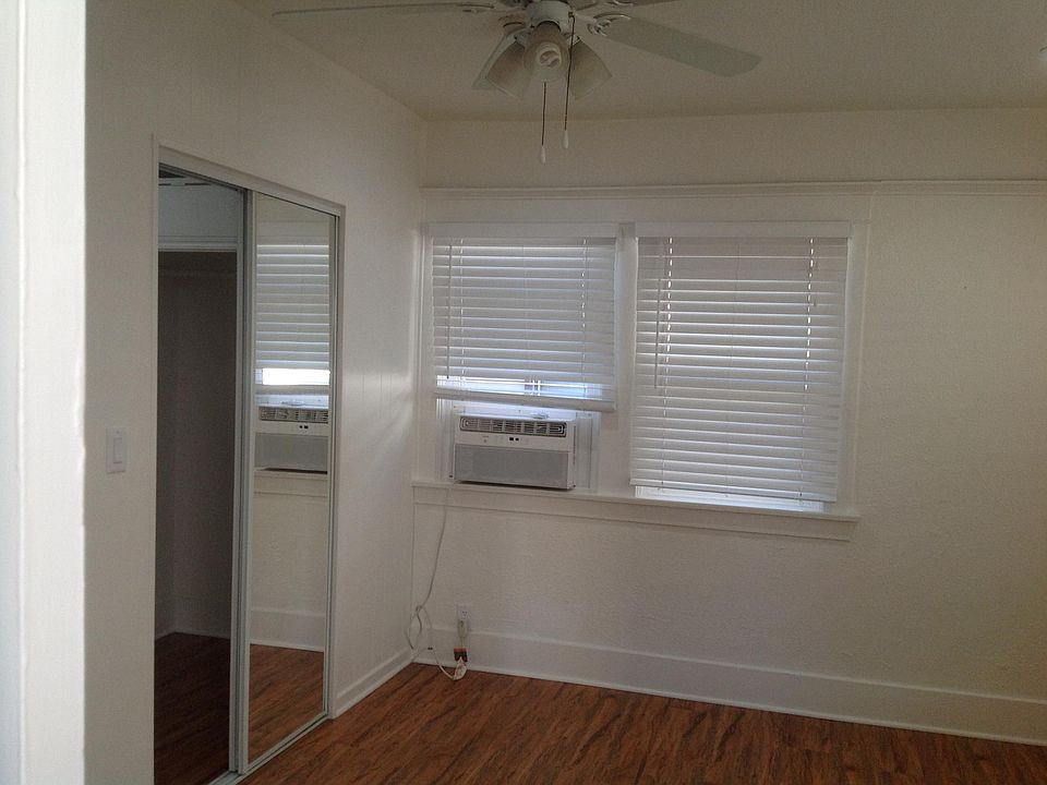 2nd image of 933 18th St #D