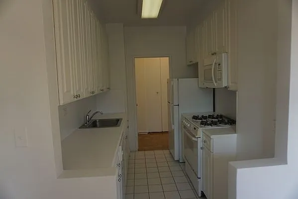 Rented by OOAKB&F INC | media 24