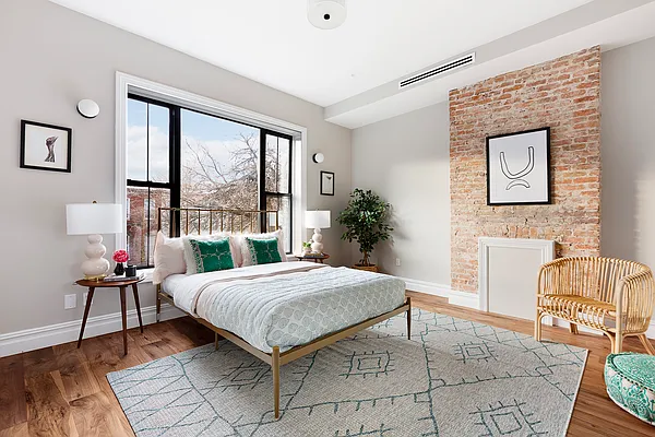 Rented by Compass | media 30