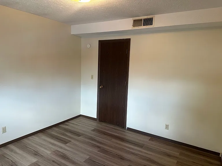 1808 W Faidley Ave — Photo 10