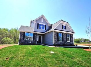 329 Kilbourne Dr, Bermuda Run, NC 27006