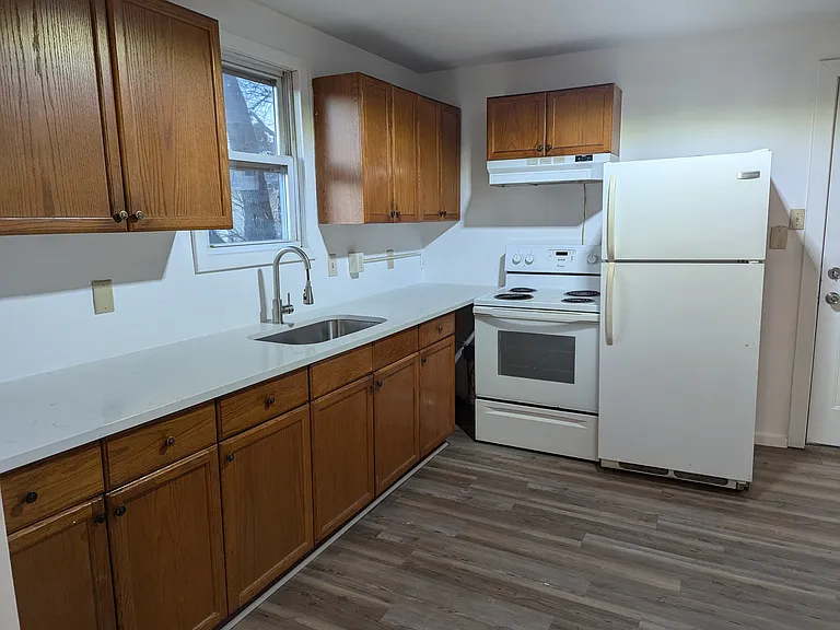 141 6th St #2 — Photo 22